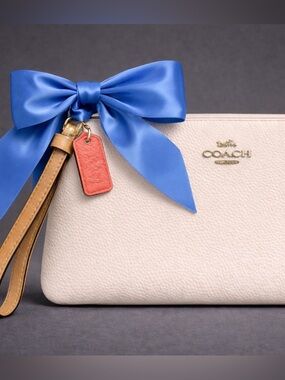 COACH Signature Pebbled Leather Double Zip Color Block Wristlet Wallet